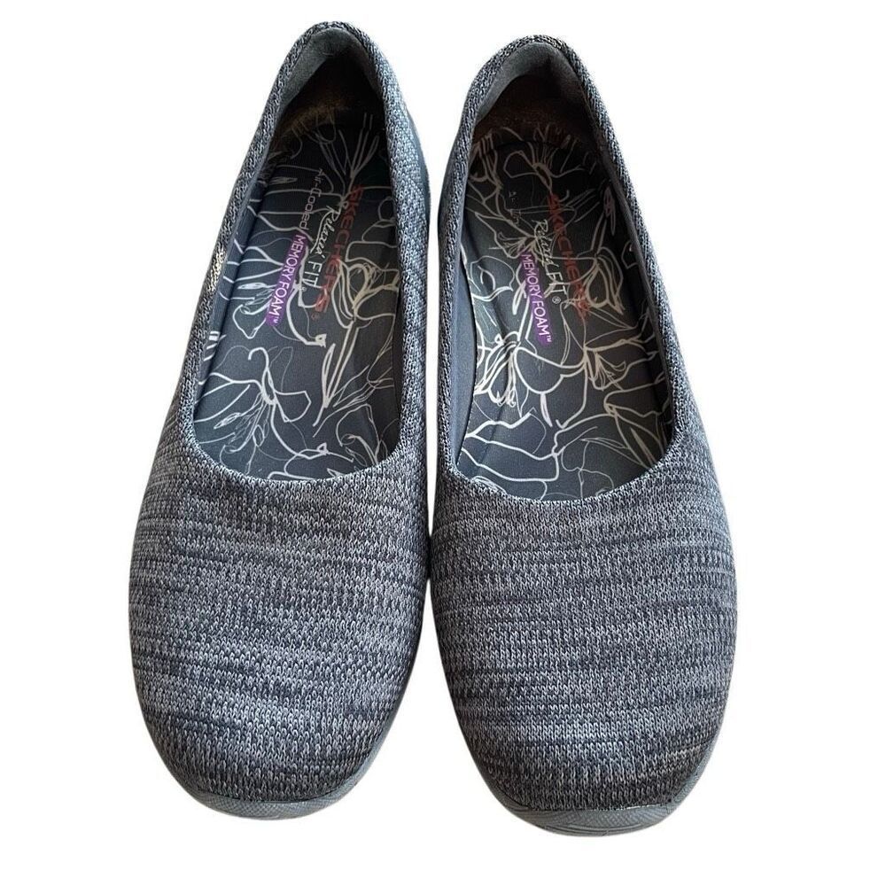 Skechers Womens Dread Knit Slip-On Sneaker 7 Comfort Shoe Relaxin Fit Memory
